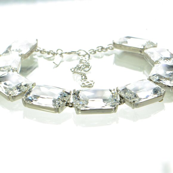 Oscar de la Renta Bold Crystal Necklace - Picture 3 of 4